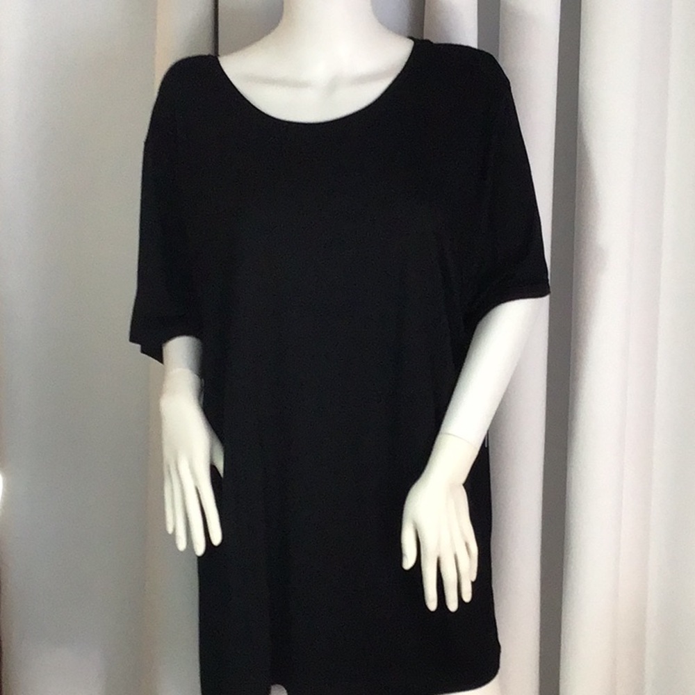Apt 9 lot303 nwt black top size 3X